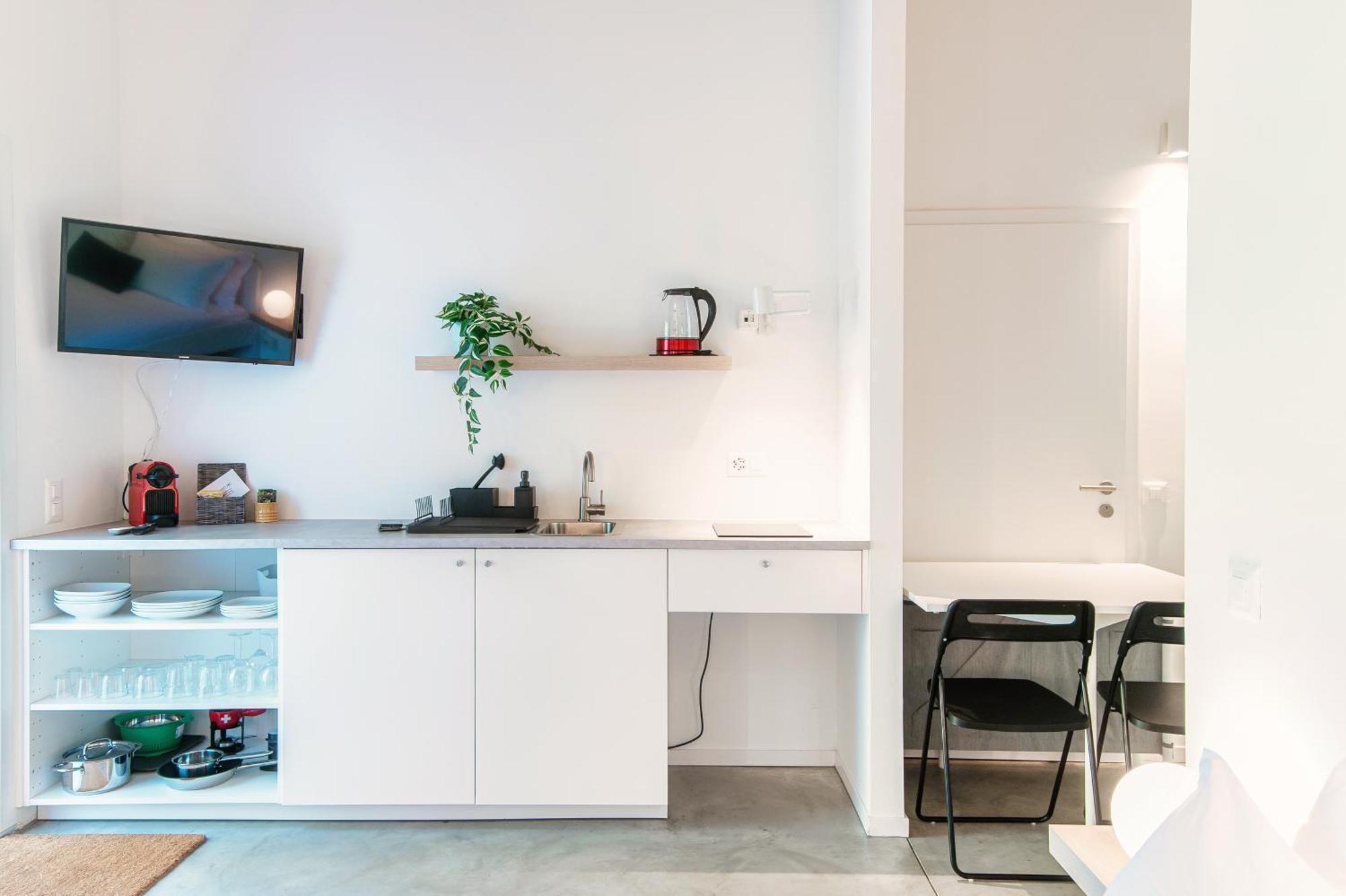 Le Betulle Studios By Quokka 360 - Studio Apartments By The Origlio Lake Exterior photo