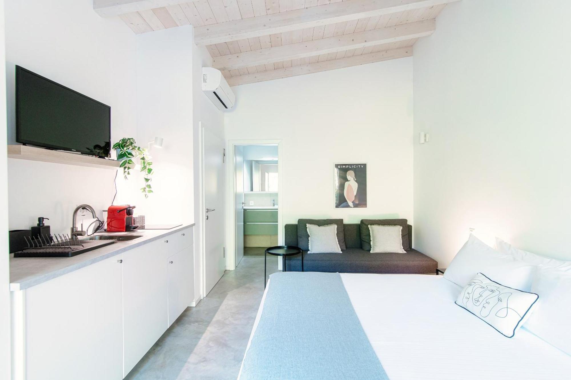 Le Betulle Studios By Quokka 360 - Studio Apartments By The Origlio Lake Exterior photo